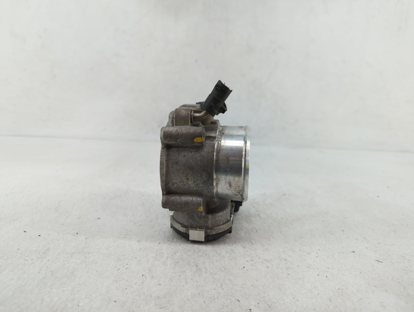 2015-2019 Hyundai Sonata Throttle Body P/N:35100-2G600 Fits Fits 2015 2016 2017 2018 2019 OEM Used Auto Parts - Oemusedautop