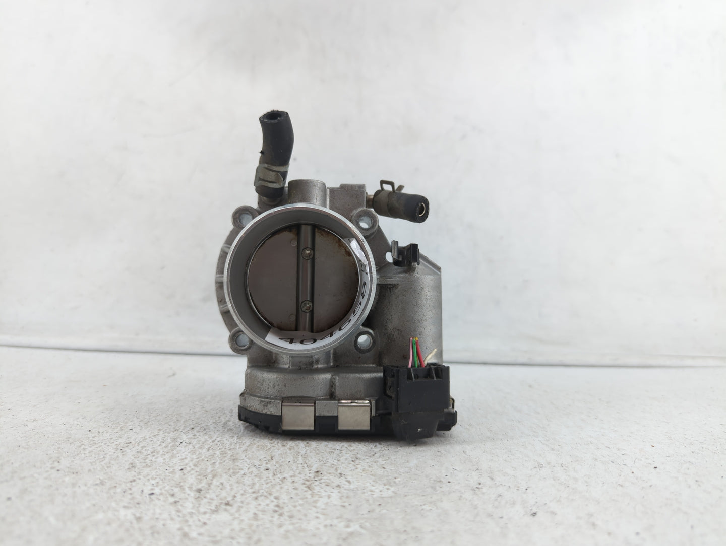 2011-2015 Hyundai Sonata Throttle Body P/N:35100-2G700 35100-2G800 Fits Fits 2011 2012 2013 2014 2015 2016 OEM Used Auto Par