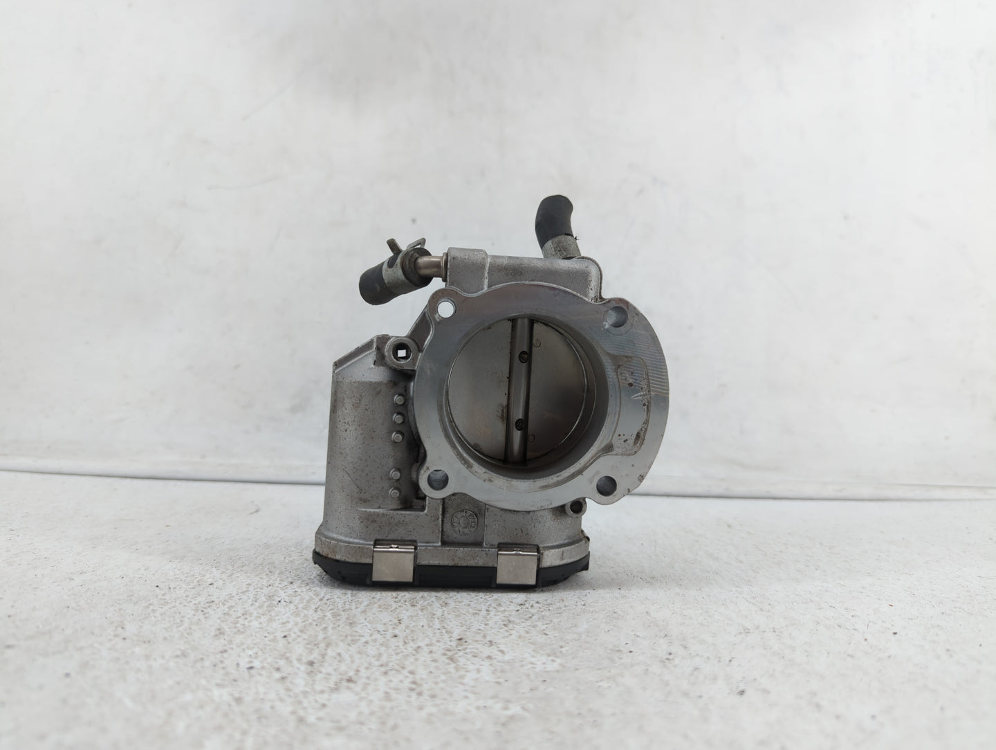 2011-2015 Hyundai Sonata Throttle Body P/N:35100-2G700 35100-2G800 Fits Fits 2011 2012 2013 2014 2015 2016 OEM Used Auto Par
