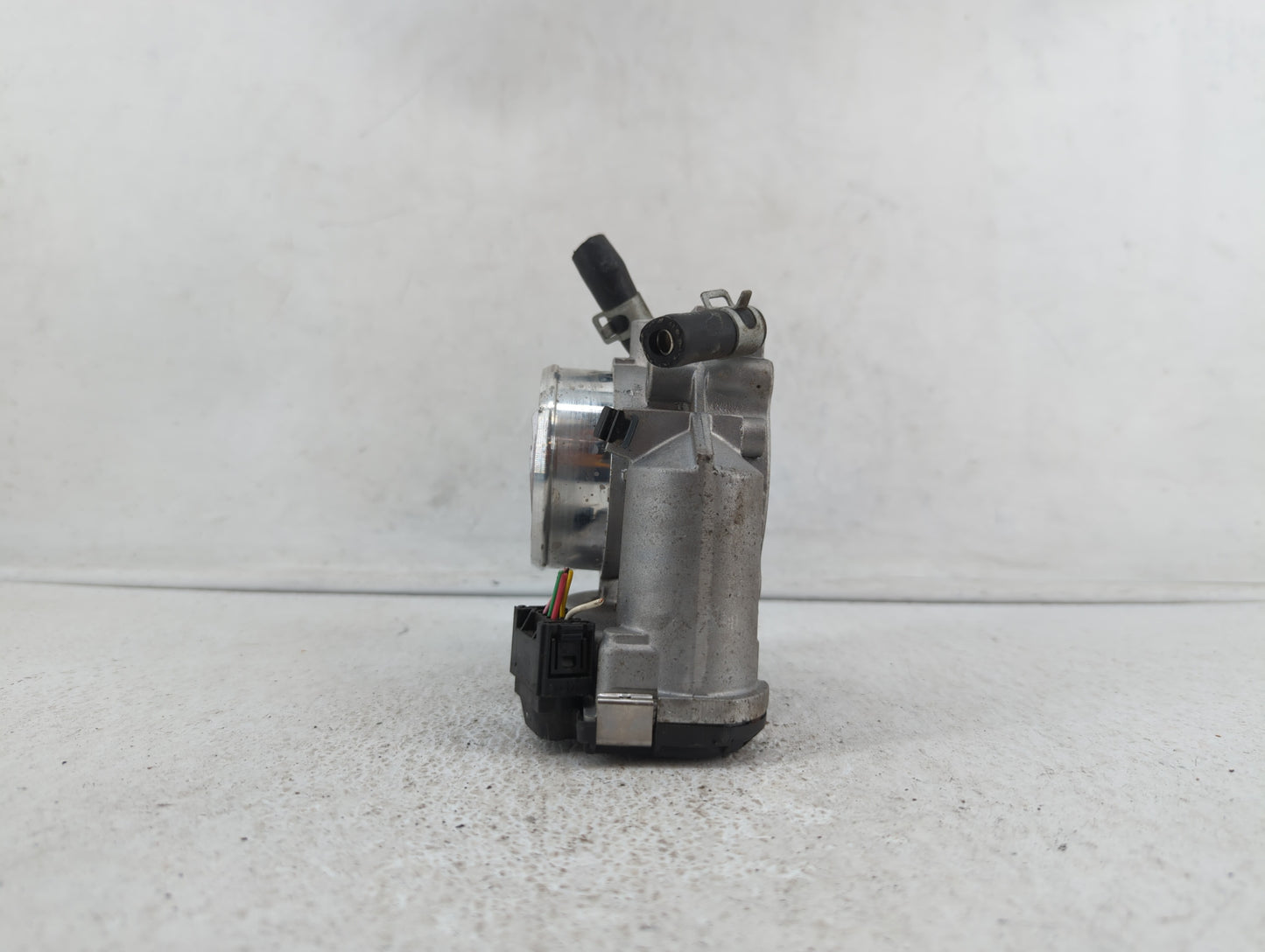 2011-2015 Hyundai Sonata Throttle Body P/N:35100-2G700 35100-2G800 Fits Fits 2011 2012 2013 2014 2015 2016 OEM Used Auto Par