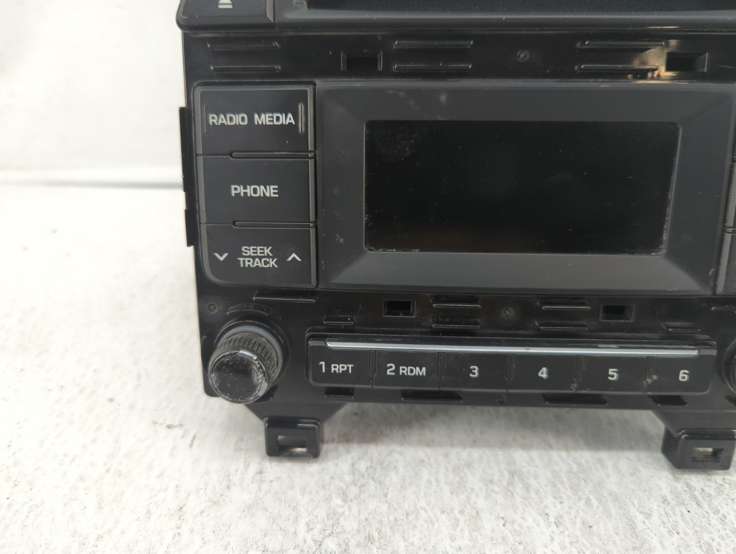 2015-2015 Hyundai Sonata Am Fm Cd Player Radio Receiver - Oemusedautoparts1.com