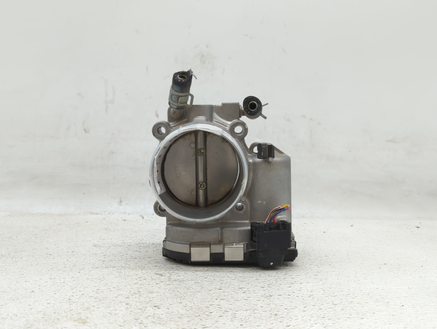 2015-2019 Hyundai Sonata Throttle Body P/N:35100-2G600 Fits Fits 2015 2016 2017 2018 2019 2020 2021 OEM Used Auto Parts - Oe