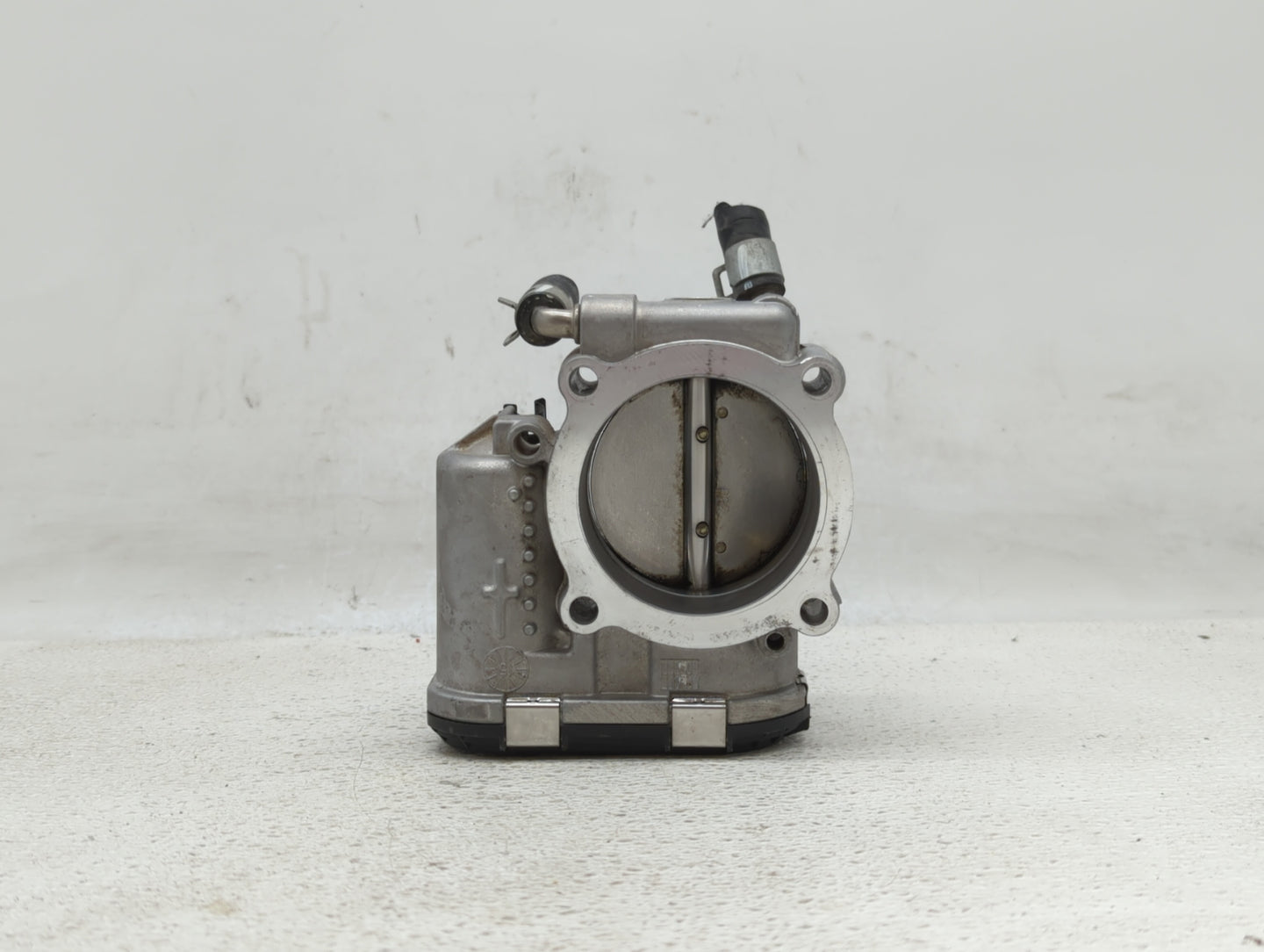 2015-2019 Hyundai Sonata Throttle Body P/N:35100-2G600 Fits Fits 2015 2016 2017 2018 2019 2020 2021 OEM Used Auto Parts - Oe