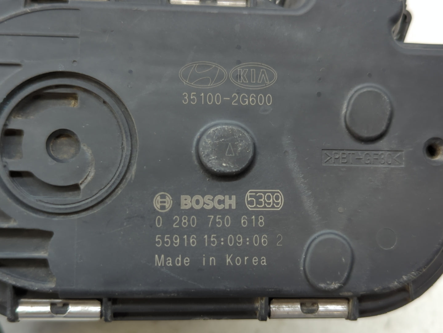 2015-2019 Hyundai Sonata Throttle Body P/N:35100-2G600 Fits Fits 2015 2016 2017 2018 2019 2020 2021 OEM Used Auto Parts - Oe