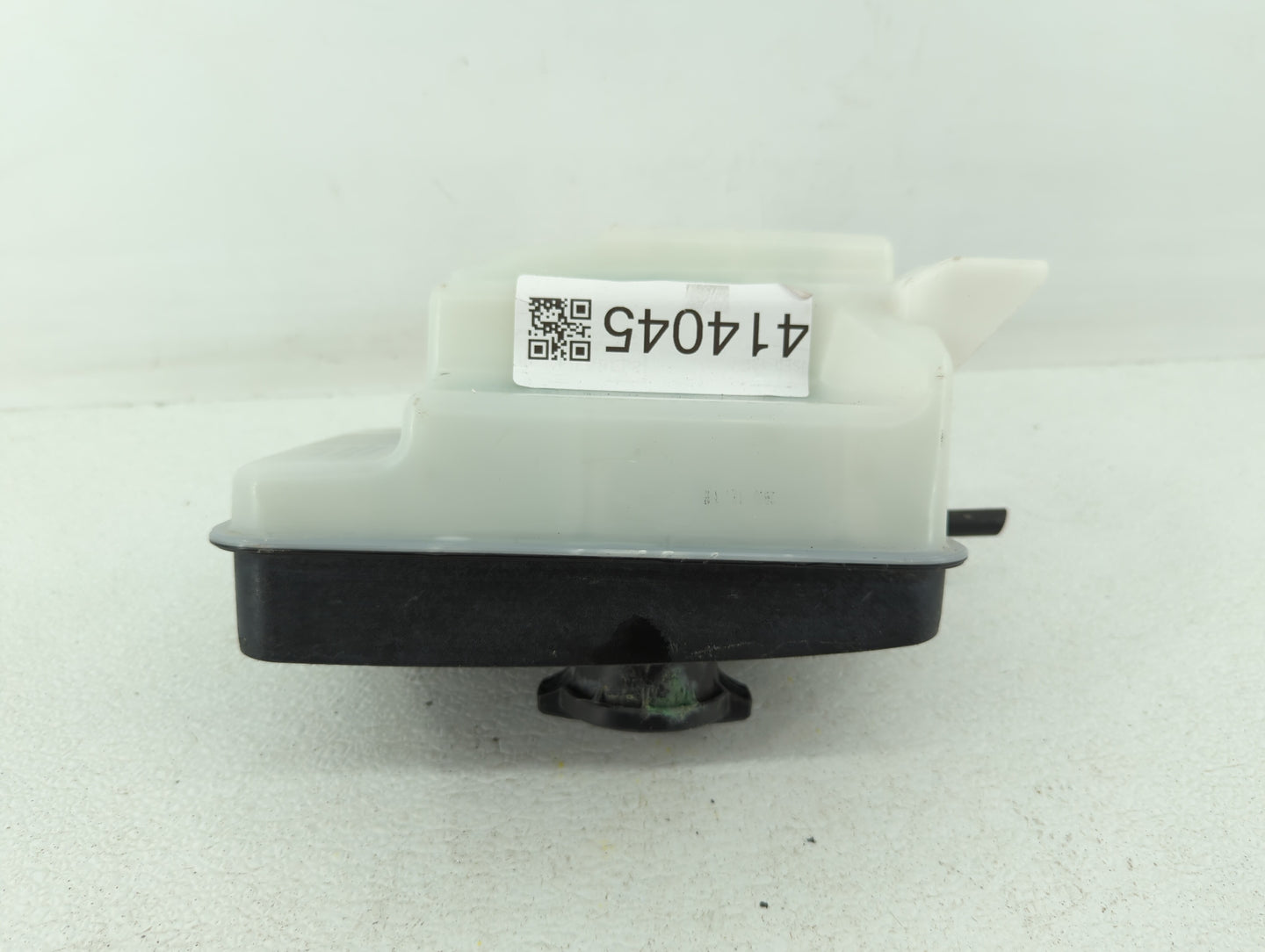 2015-2019 Hyundai Sonata Radiator Coolant Overflow Expansion Tank Bottle - Oemusedautoparts1.com