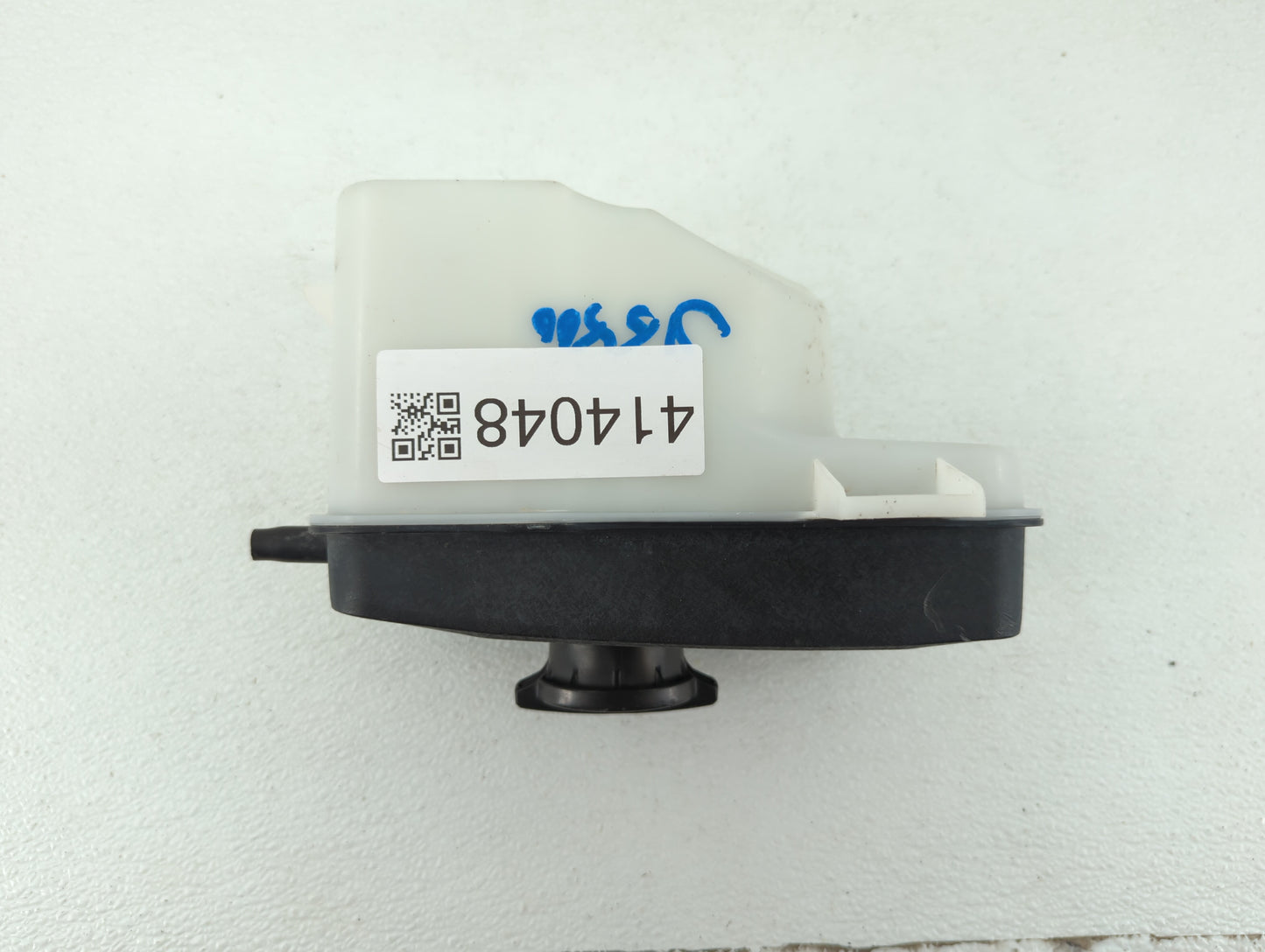 2015-2019 Hyundai Sonata Radiator Coolant Overflow Expansion Tank Bottle - Oemusedautoparts1.com