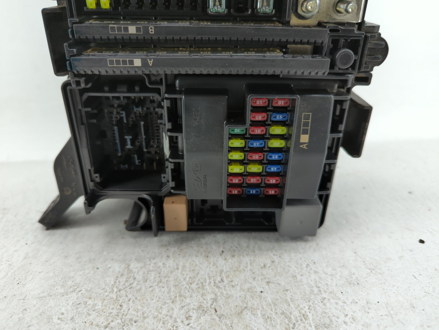 2016-2017 Hyundai Sonata Fusebox Fuse Box Panel Relay Module P/N:91271C2050LB 6423-0102-7, 91277C2570LC Fits Fits 2016 2017 