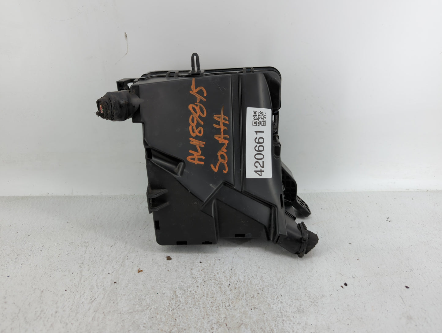 2016-2017 Hyundai Sonata Fusebox Fuse Box Panel Relay Module P/N:91271C2050LB 6423-0102-7, 91277C2570LC Fits Fits 2016 2017 