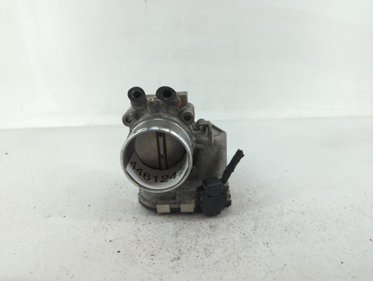 2015-2019 Hyundai Sonata Throttle Body P/N:35100-2G610 Fits Fits 2015 2016 2017 2018 2019 2020 2021 OEM Used Auto Parts - Oe