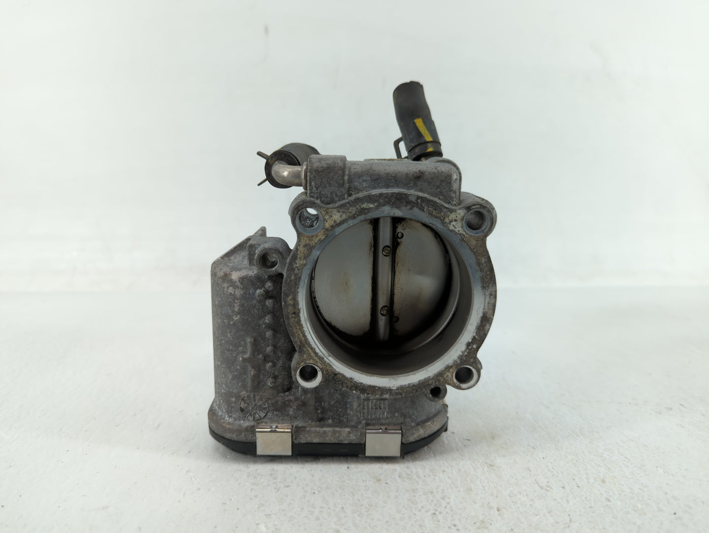 2015-2019 Hyundai Sonata Throttle Body P/N:35100-2G600 Fits Fits 2015 2016 2017 2018 2019 2020 2021 OEM Used Auto Parts - Oe