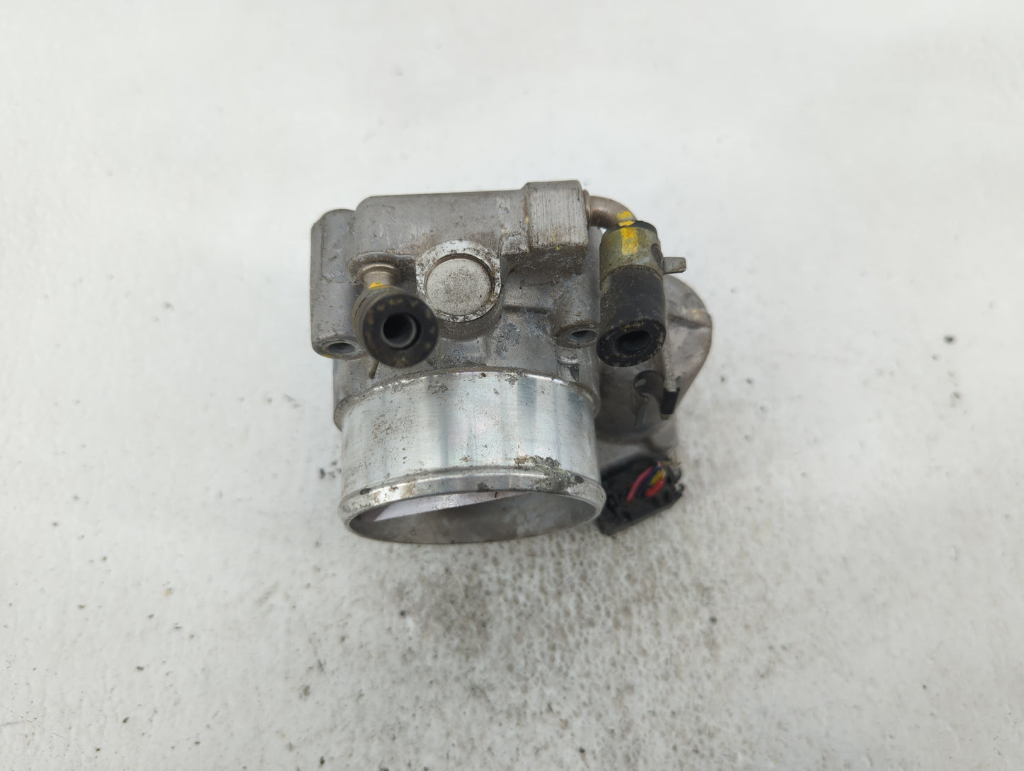 2015-2019 Hyundai Sonata Throttle Body P/N:35100-2G600 Fits Fits 2015 2016 2017 2018 2019 2020 2021 OEM Used Auto Parts - Oe