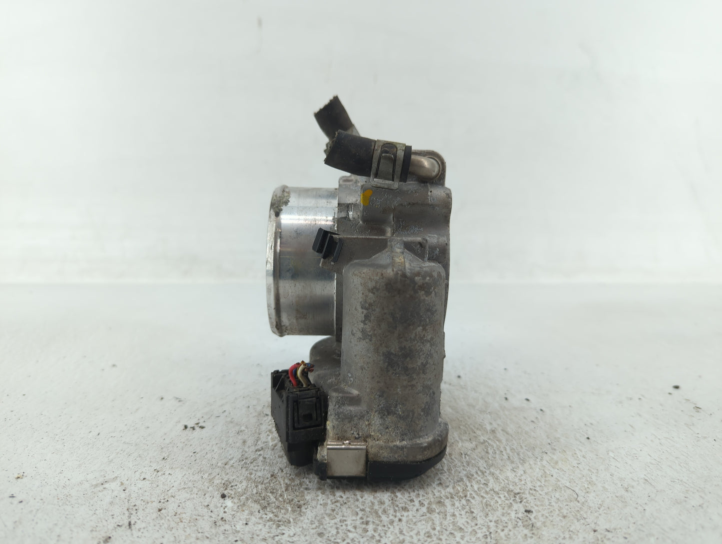 2015-2019 Hyundai Sonata Throttle Body P/N:35100-2G600 Fits Fits 2015 2016 2017 2018 2019 2020 2021 OEM Used Auto Parts - Oe