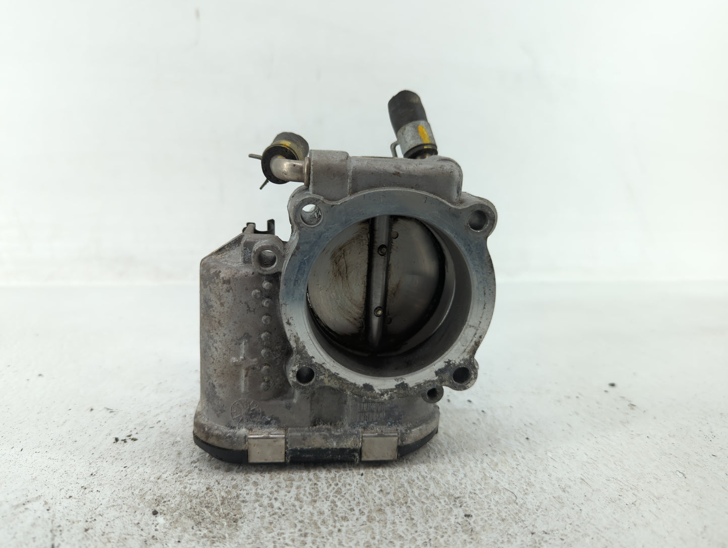 2015-2019 Hyundai Sonata Throttle Body P/N:35100-2G600 Fits Fits 2015 2016 2017 2018 2019 2020 2021 OEM Used Auto Parts - Oe