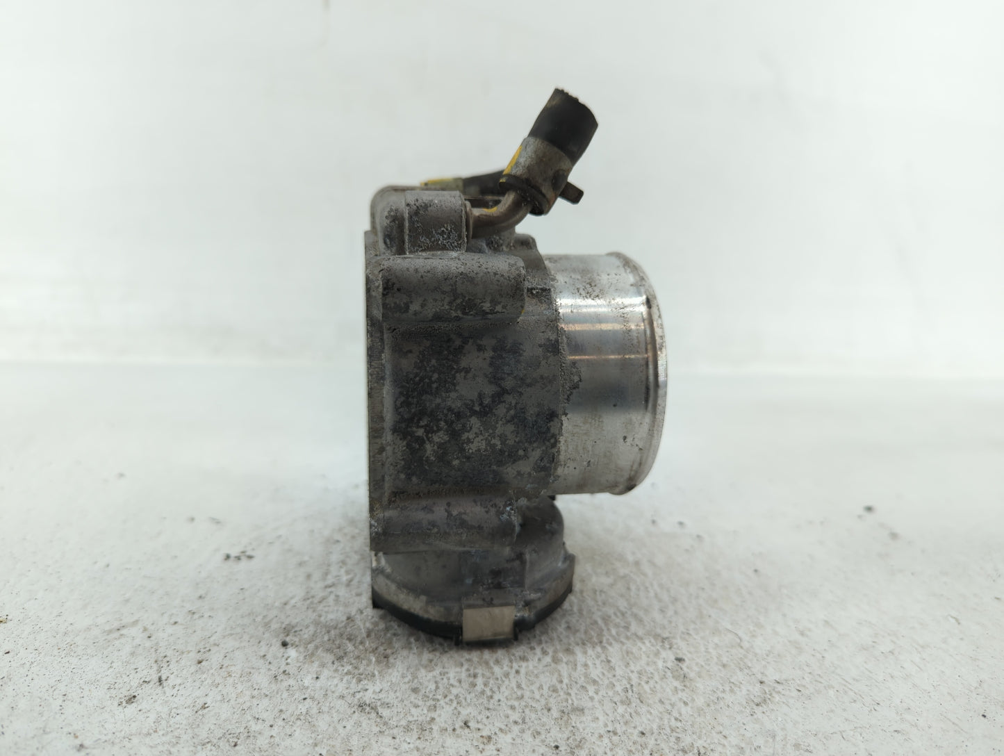 2015-2019 Hyundai Sonata Throttle Body P/N:35100-2G600 Fits Fits 2015 2016 2017 2018 2019 2020 2021 OEM Used Auto Parts - Oe