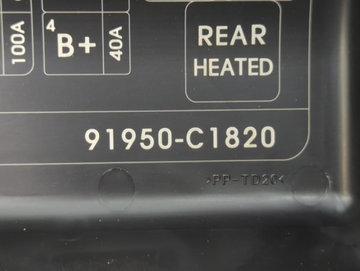 2015 Hyundai Sonata Fusebox Fuse Box Panel Relay Module P/N:91950-C1820 Fits OEM Used Auto Parts - Oemusedautoparts1.com