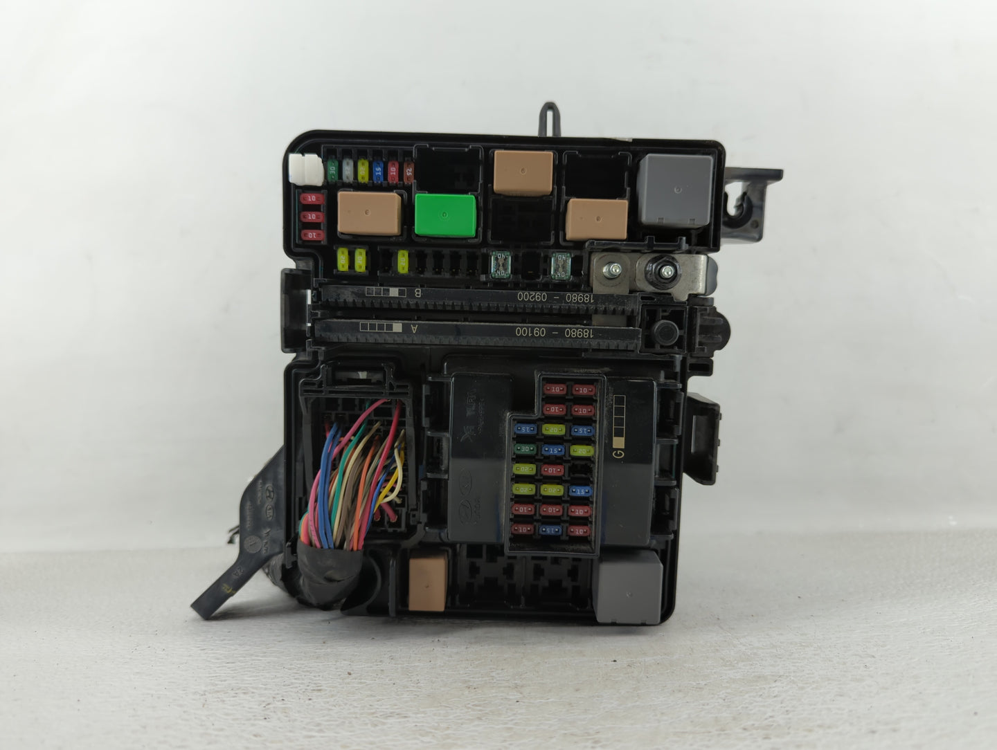 2015 Hyundai Sonata Fusebox Fuse Box Panel Relay Module P/N:91951-C2850 91200C2010LA, 6423-0102-7-000 Fits OEM Used Auto Par