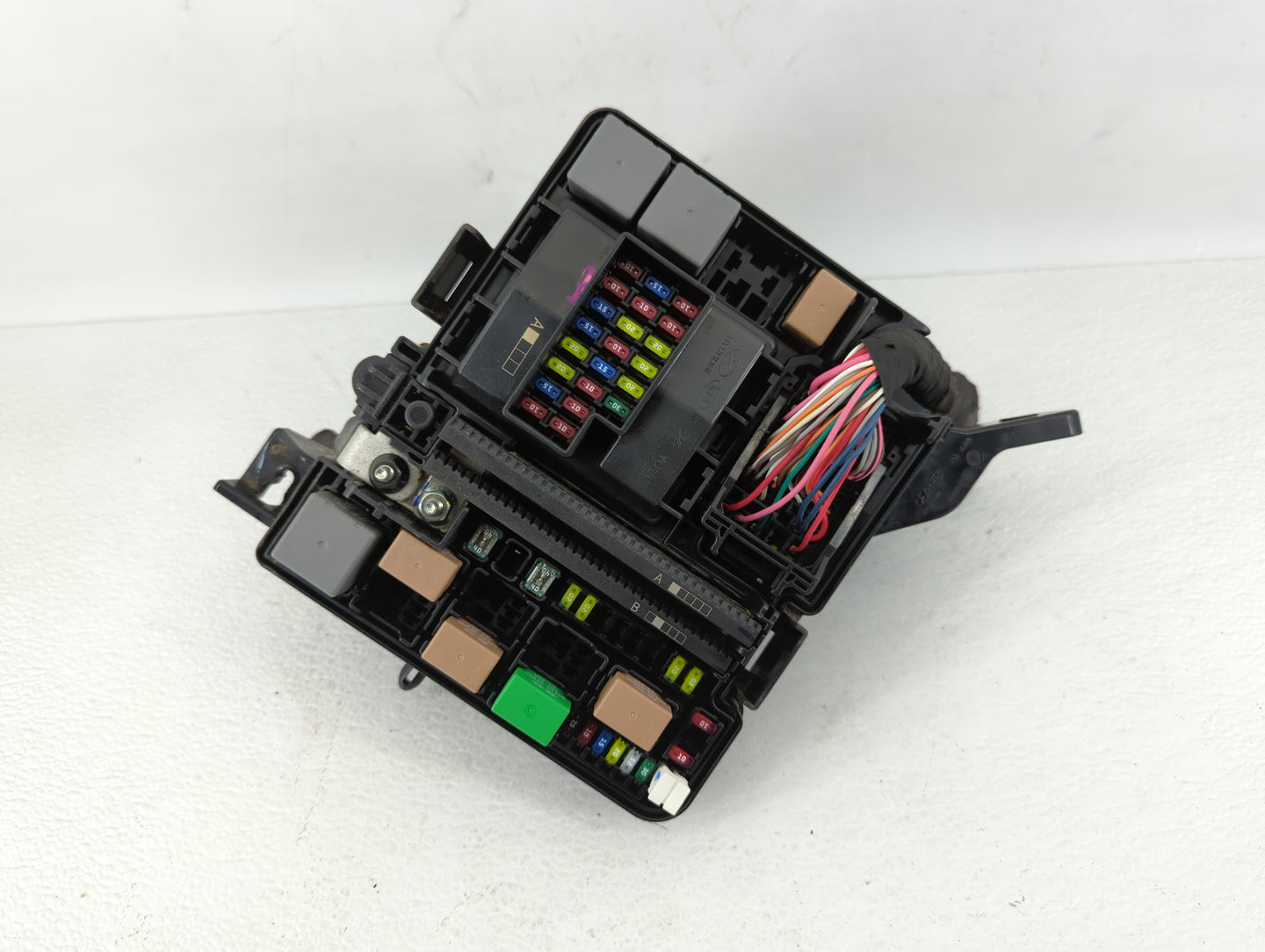 2015 Hyundai Sonata Fusebox Fuse Box Panel Relay Module P/N:91200C2051LA Fits OEM Used Auto Parts - Oemusedautoparts1.com