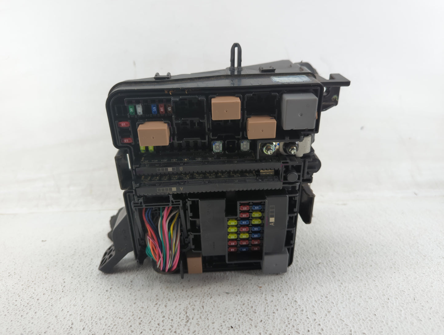 2015 Hyundai Sonata Fusebox Fuse Box Panel Relay Module P/N:6423-0102 Fits OEM Used Auto Parts - Oemusedautoparts1.com