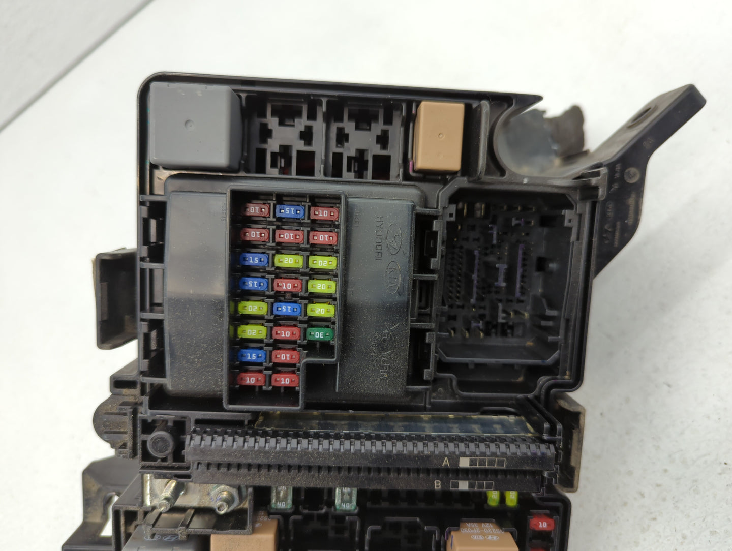 2016-2017 Hyundai Sonata Fusebox Fuse Box Panel Relay Module P/N:91200C2010LA 91950-C1820, 91271C2050LB Fits Fits 2016 2017 