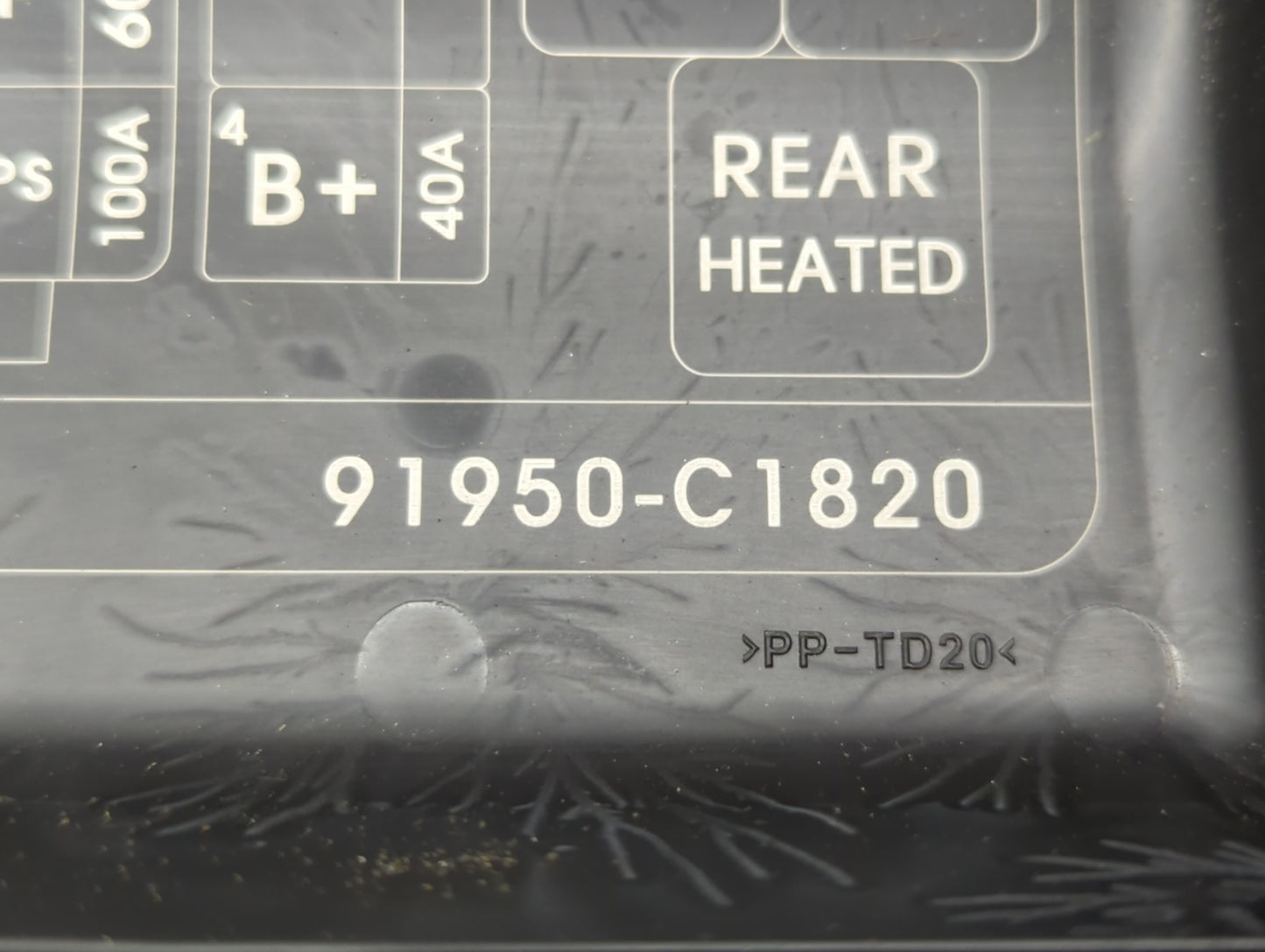 2016-2017 Hyundai Sonata Fusebox Fuse Box Panel Relay Module P/N:91200C2010LA 91950-C1820, 91271C2050LB Fits Fits 2016 2017 