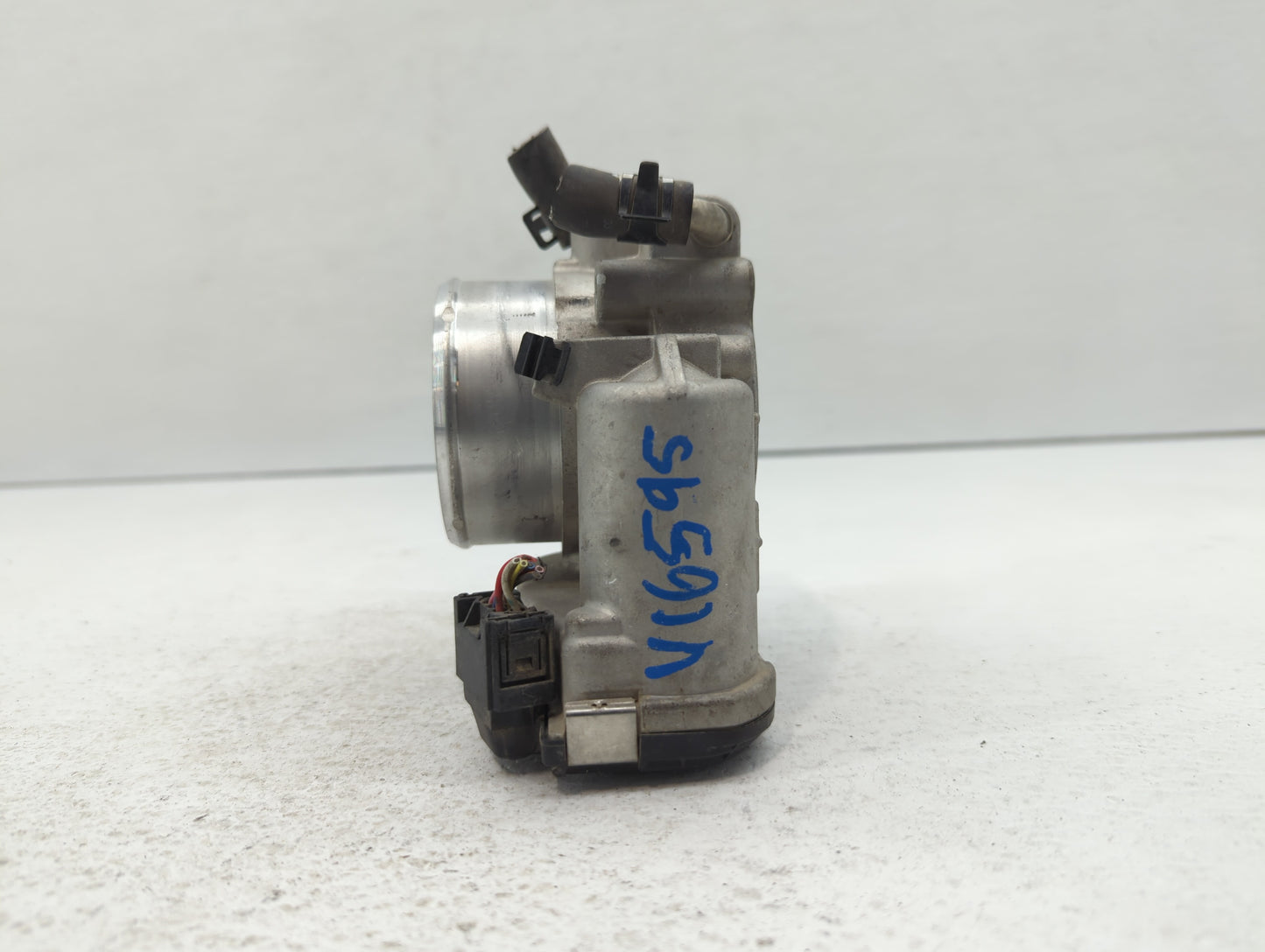 2015-2019 Hyundai Sonata Throttle Body P/N:35100-2G600 Fits Fits 2015 2016 2017 2018 2019 2020 2021 OEM Used Auto Parts - Oe