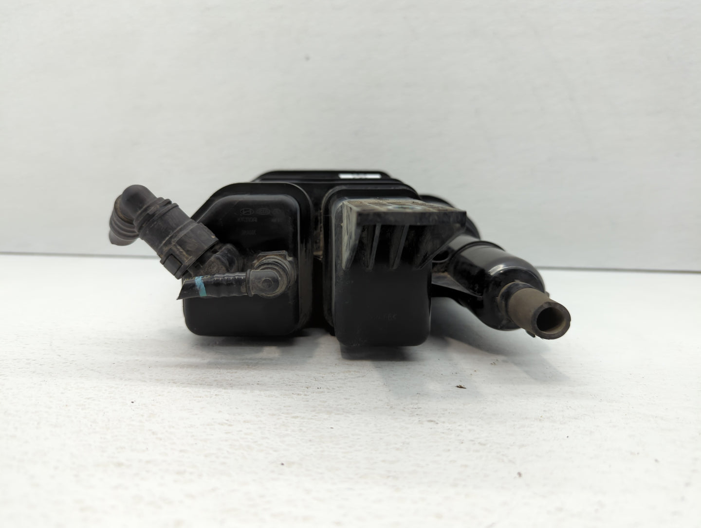 2015 Hyundai Sonata Fuel Vapor Charcoal Canister - Oemusedautoparts1.com