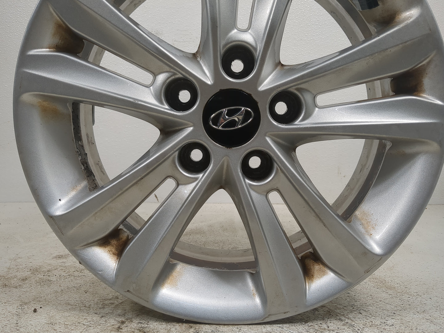 2015 Hyundai Sonata Hubcap Wheel Cover Silver - Oemusedautoparts1.com