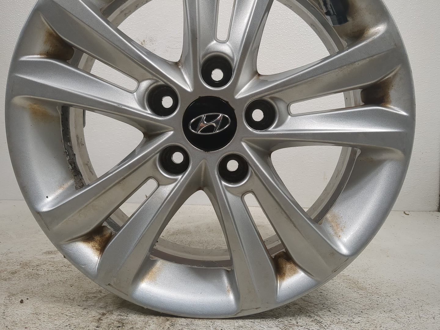 2015 Hyundai Sonata Hubcap Wheel Cover Silver - Oemusedautoparts1.com