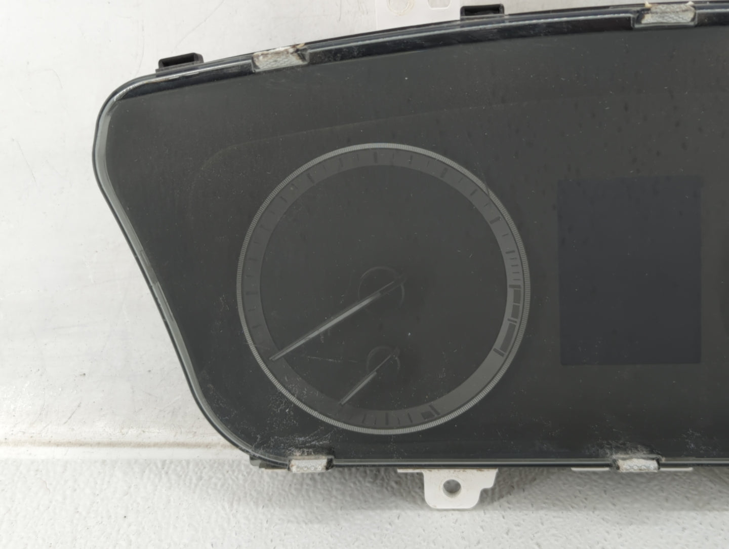 2015 Hyundai Sonata Instrument Cluster Speedometer Gauges P/N:94011-C2000 94001-C2000 Fits OEM Used Auto Parts - Oemusedauto