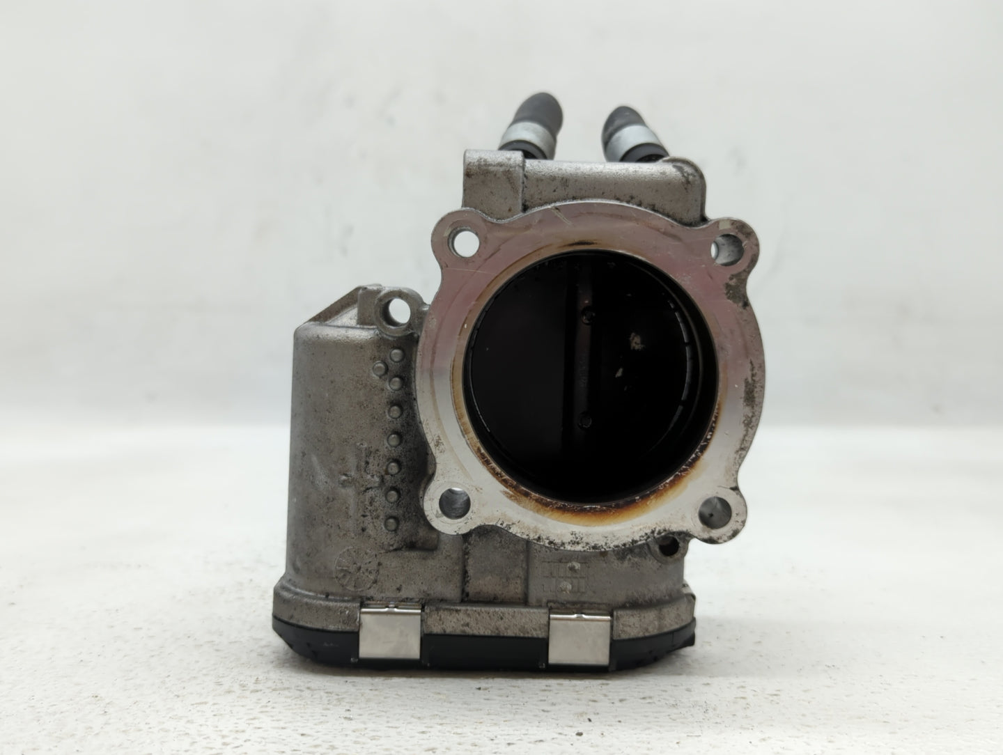 2015-2019 Hyundai Sonata Throttle Body P/N:35100-2G610 Fits Fits 2015 2016 2017 2018 2019 2020 2021 OEM Used Auto Parts - Oe