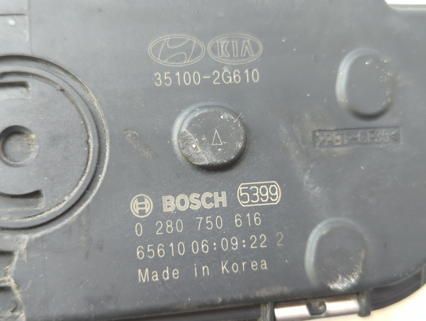 2015-2019 Hyundai Sonata Throttle Body P/N:35100-2G610 Fits Fits 2015 2016 2017 2018 2019 2020 2021 OEM Used Auto Parts - Oe