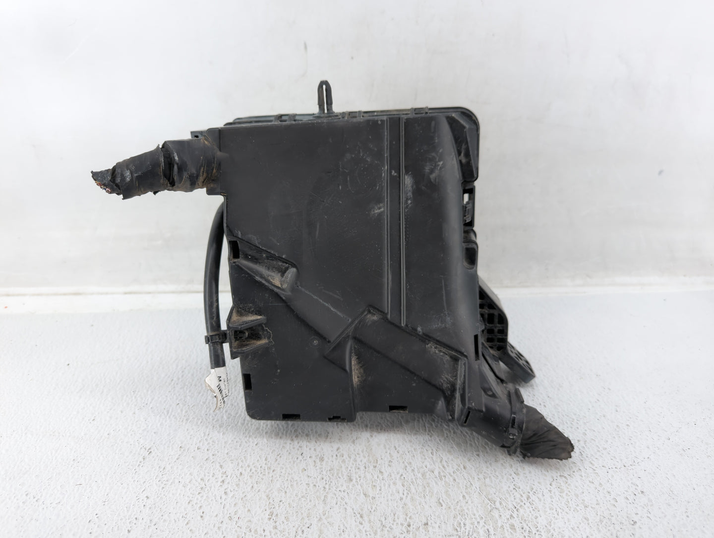 2015 Hyundai Sonata Fusebox Fuse Box Panel Relay Module P/N:91277-C2570 91200-C2010, 91950-C1820 Fits OEM Used Auto Parts - 