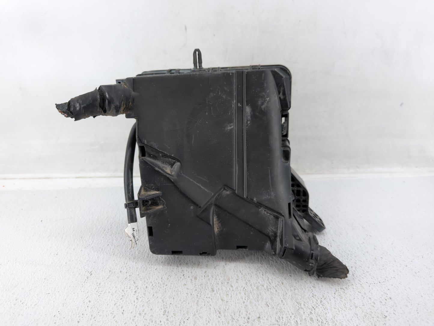 2015 Hyundai Sonata Fusebox Fuse Box Panel Relay Module P/N:91277-C2570 91200-C2010, 91950-C1820 Fits OEM Used Auto Parts - 