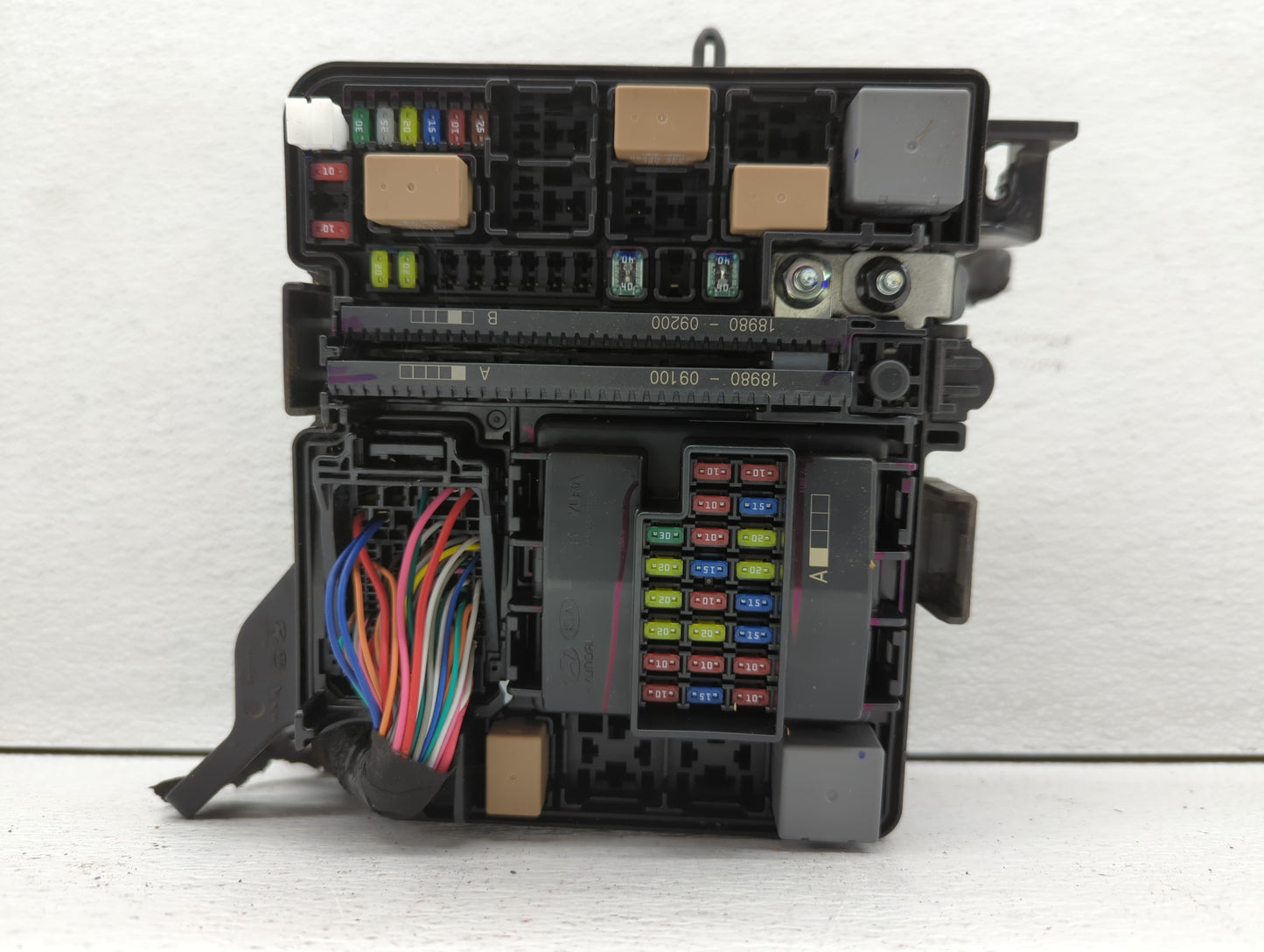 2015 Hyundai Sonata Fusebox Fuse Box Panel Relay Module P/N:91200-C2010 91950-C1820 Fits OEM Used Auto Parts - Oemusedautopa