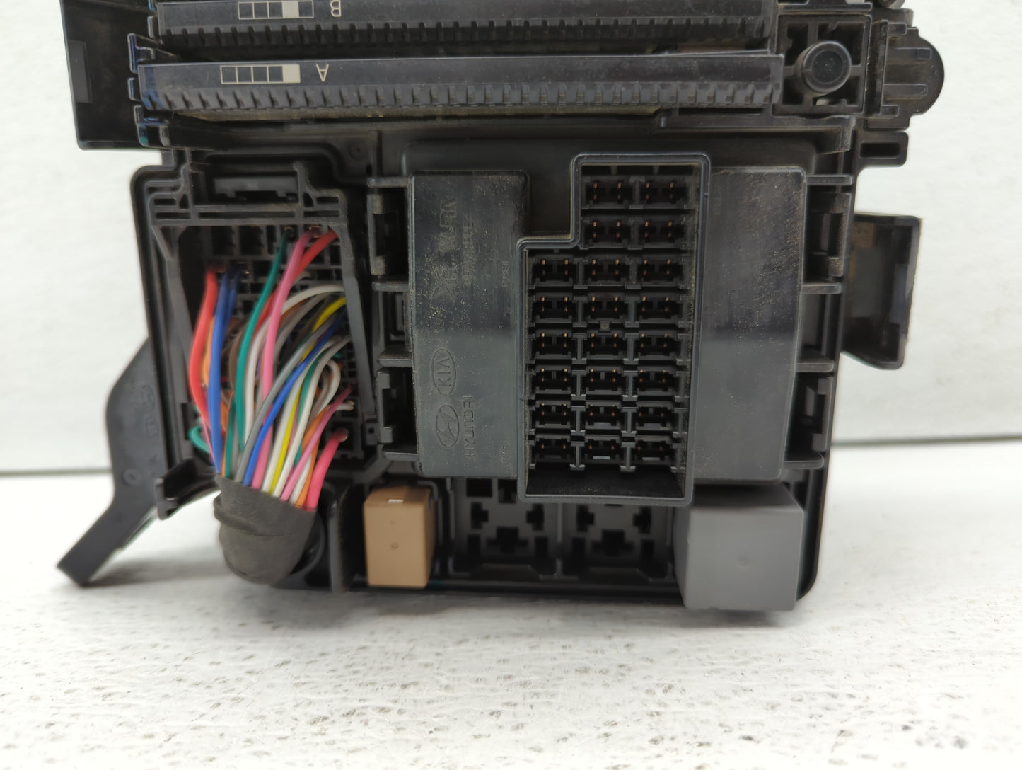 2015 Hyundai Sonata Fusebox Fuse Box Panel Relay Module P/N:91200-C2010 91950-C1820 Fits OEM Used Auto Parts - Oemusedautopa