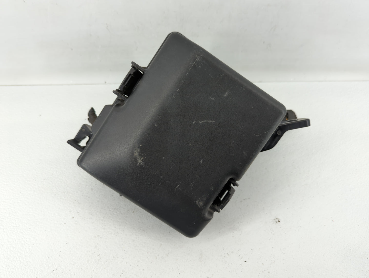 2015 Hyundai Sonata Fusebox Fuse Box Panel Relay Module P/N:91950-C1820 91200-C2010 Fits OEM Used Auto Parts - Oemusedautopa