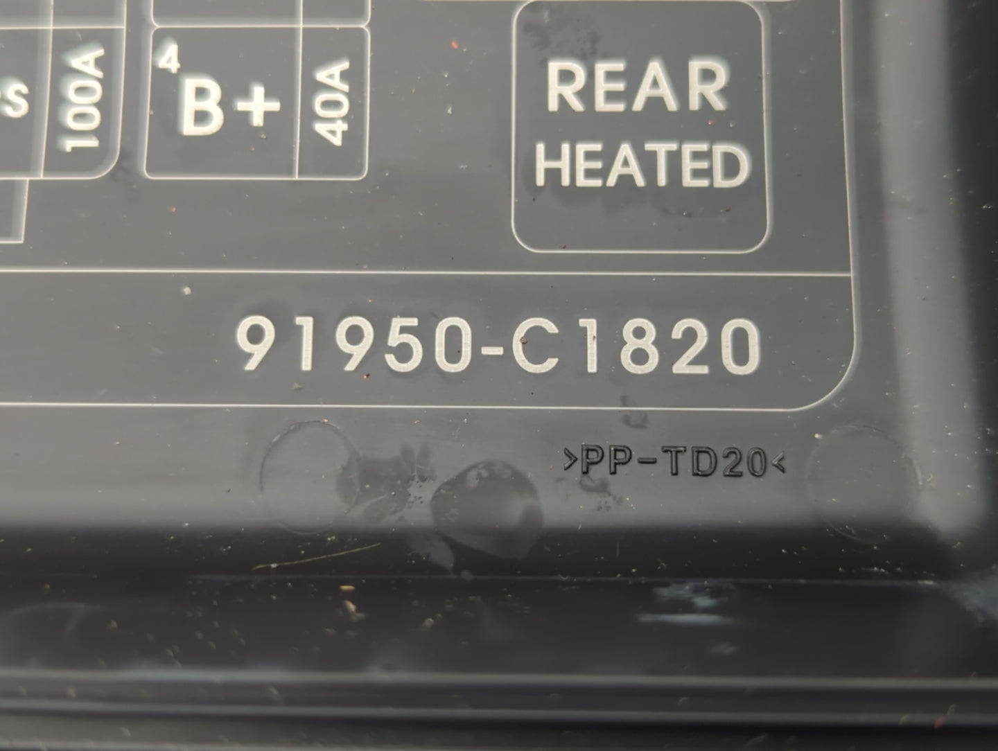 2015 Hyundai Sonata Fusebox Fuse Box Panel Relay Module P/N:91950-C1820 91200-C2010 Fits OEM Used Auto Parts - Oemusedautopa