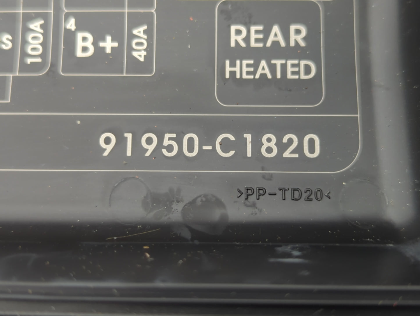 2015 Hyundai Sonata Fusebox Fuse Box Panel Relay Module P/N:91950-C1820 91200-C2010 Fits OEM Used Auto Parts - Oemusedautopa