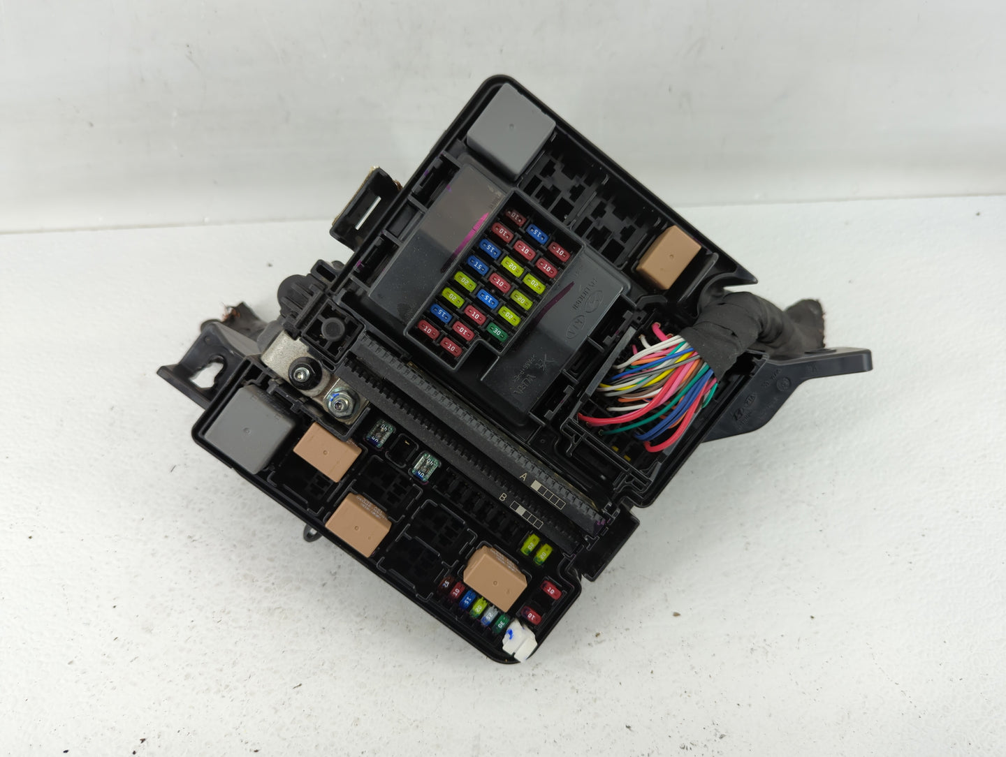 2015 Hyundai Sonata Fusebox Fuse Box Panel Relay Module P/N:91950-C1820 91200-C2010 Fits OEM Used Auto Parts - Oemusedautopa