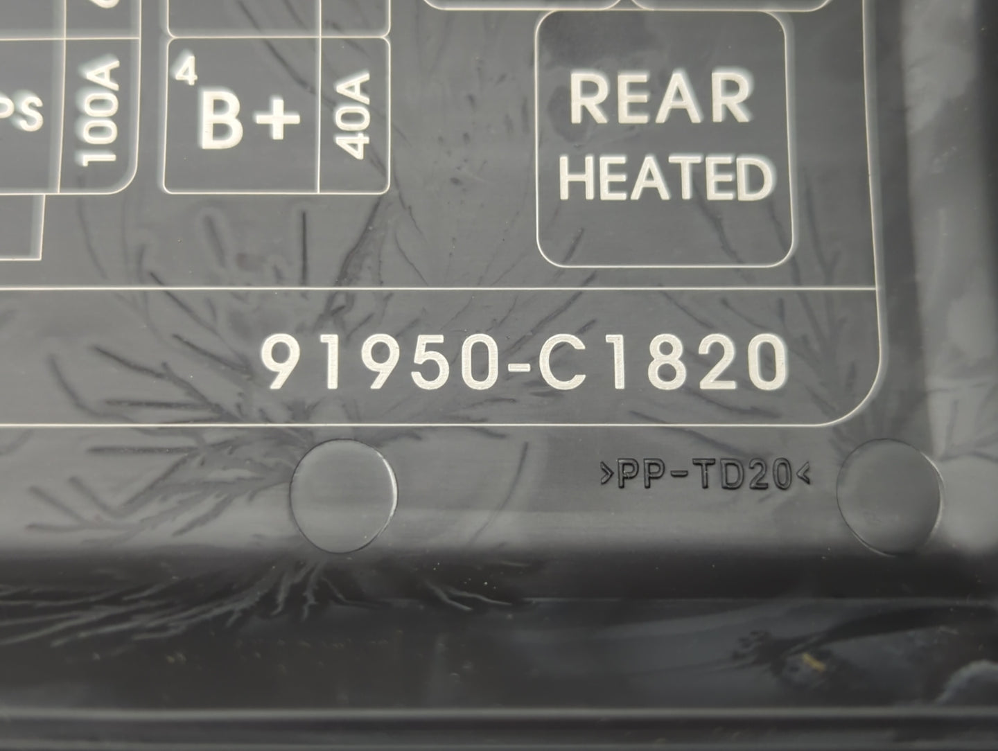 2015 Hyundai Sonata Fusebox Fuse Box Panel Relay Module P/N:91950-C1820 91200-C2010 Fits OEM Used Auto Parts - Oemusedautopa