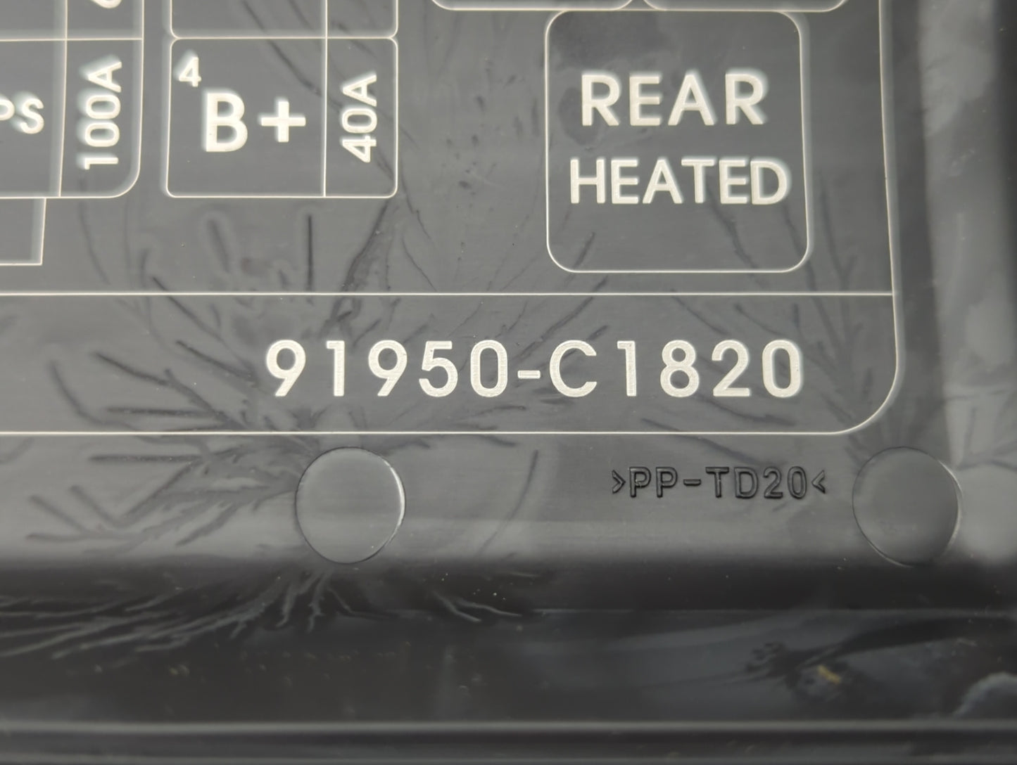 2015 Hyundai Sonata Fusebox Fuse Box Panel Relay Module P/N:91950-C1820 91200-C2010 Fits OEM Used Auto Parts - Oemusedautopa