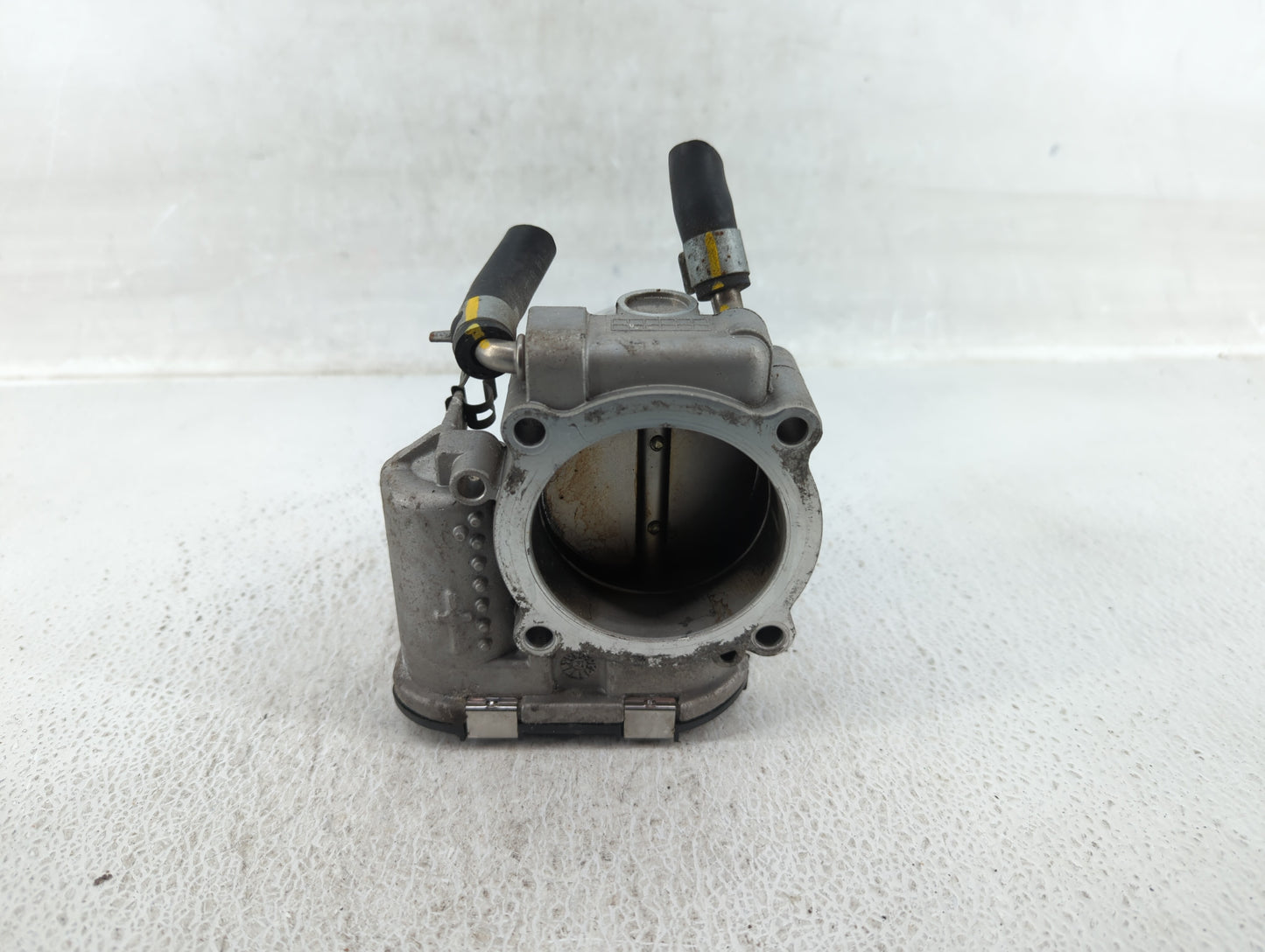 2015-2019 Hyundai Sonata Throttle Body P/N:35100-2G600 Fits Fits 2015 2016 2017 2018 2019 2020 2021 OEM Used Auto Parts - Oe