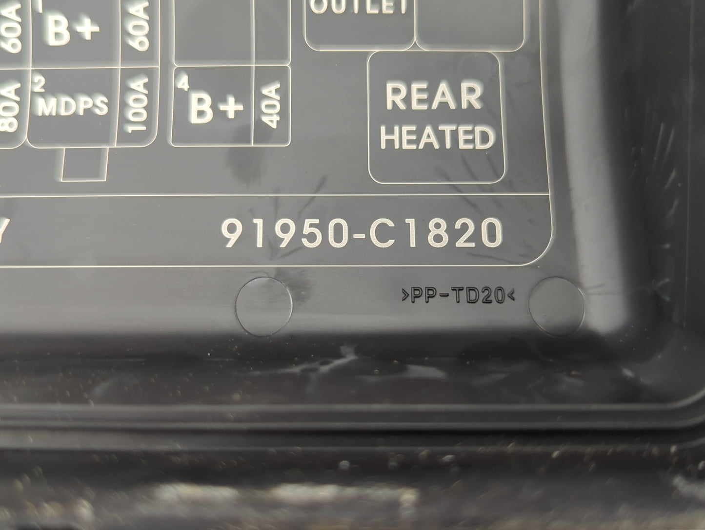 2015 Hyundai Sonata Fusebox Fuse Box Panel Relay Module P/N:91950-C1820 91200-C2010 Fits OEM Used Auto Parts - Oemusedautopa