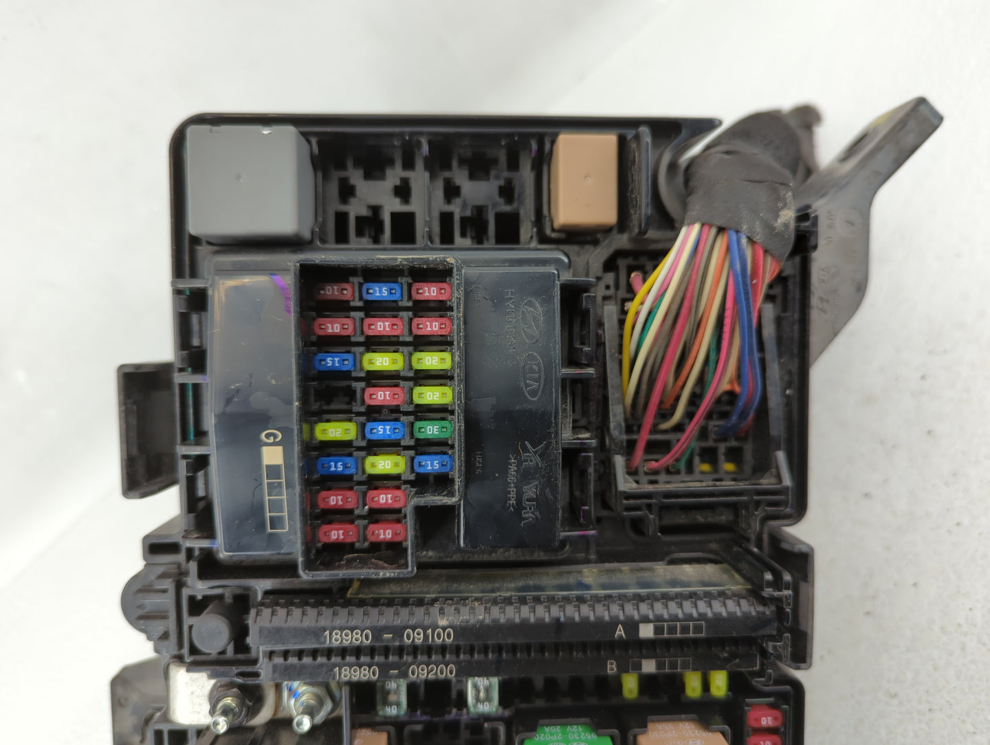 2015 Hyundai Sonata Fusebox Fuse Box Panel Relay Module P/N:91951-C2850 91950-C1820 Fits OEM Used Auto Parts - Oemusedautopa