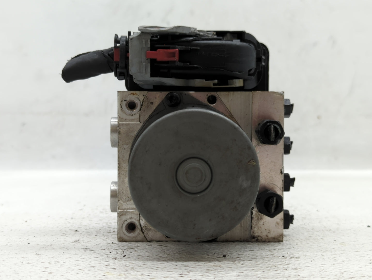 2015 Hyundai Sonata ABS Pump Control Module Replacement P/N:58920-C2200 Fits OEM Used Auto Parts - Oemusedautoparts1.com