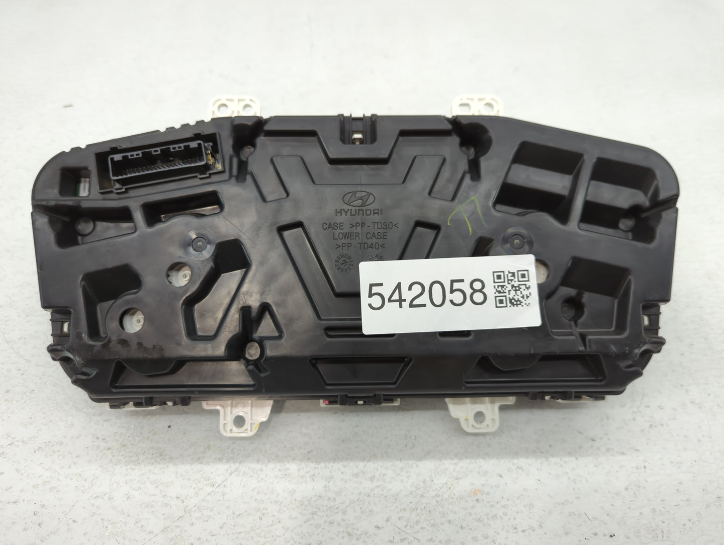 2015 Hyundai Sonata Instrument Cluster Speedometer Gauges P/N:94021-C2000 94031-C2000 Fits OEM Used Auto Parts - Oemusedauto