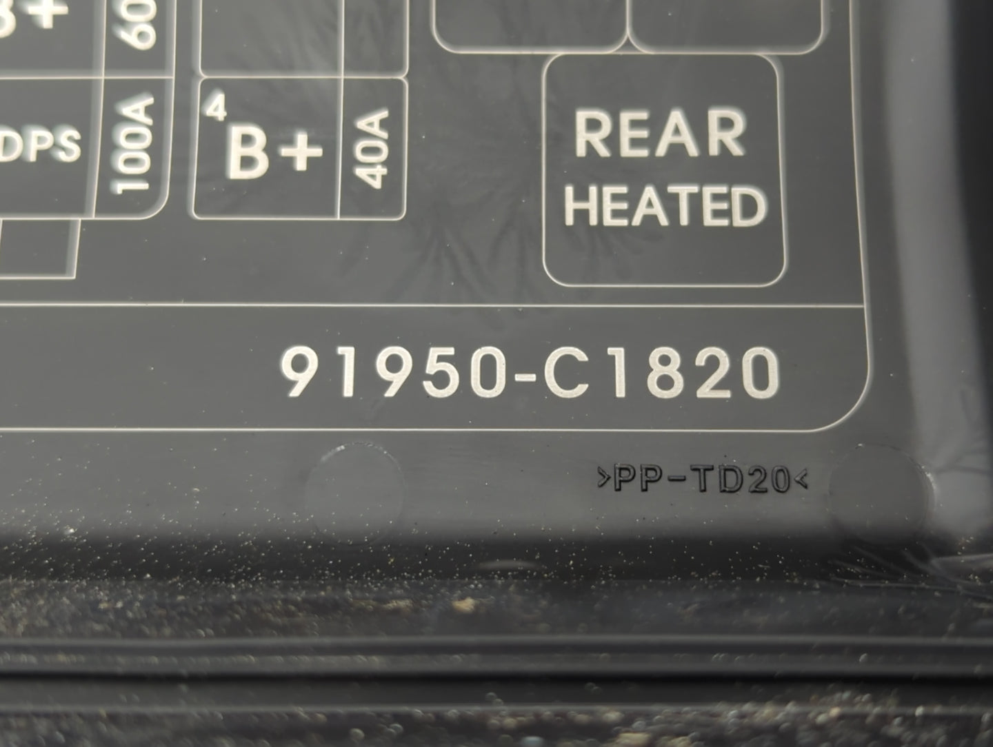 2015 Hyundai Sonata Fusebox Fuse Box Panel Relay Module P/N:6423-0102-7-000 Fits OEM Used Auto Parts - Oemusedautoparts1.com