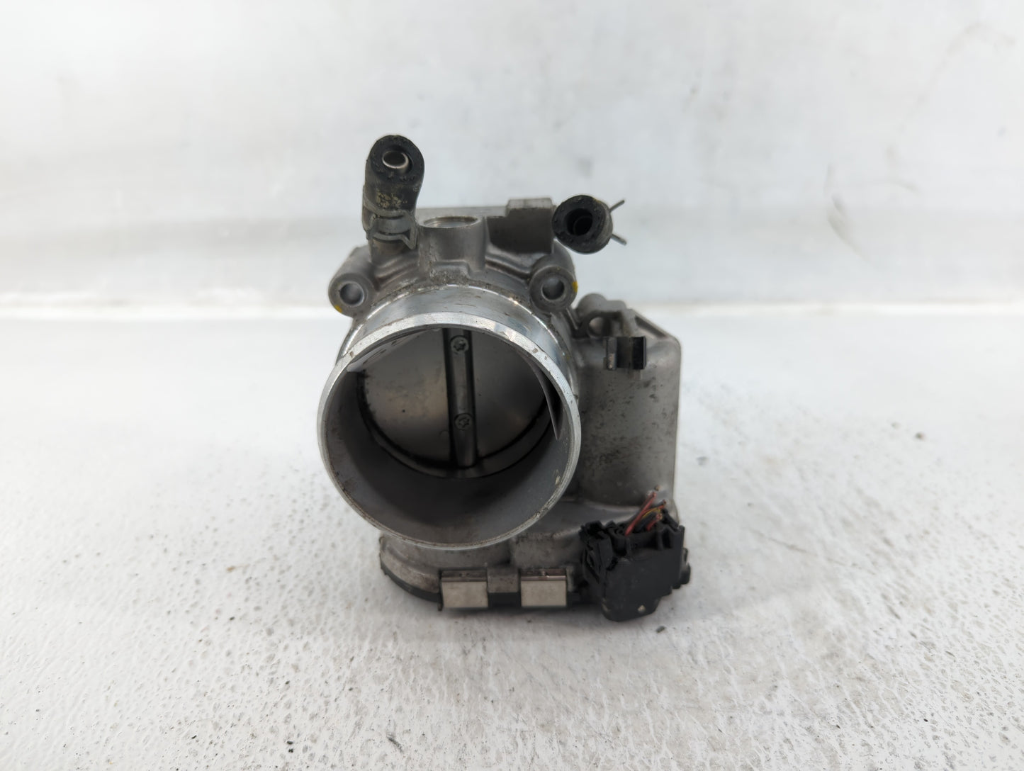 2015-2019 Hyundai Sonata Throttle Body P/N:35100-2G600 Fits Fits 2015 2016 2017 2018 2019 2020 2021 OEM Used Auto Parts - Oe