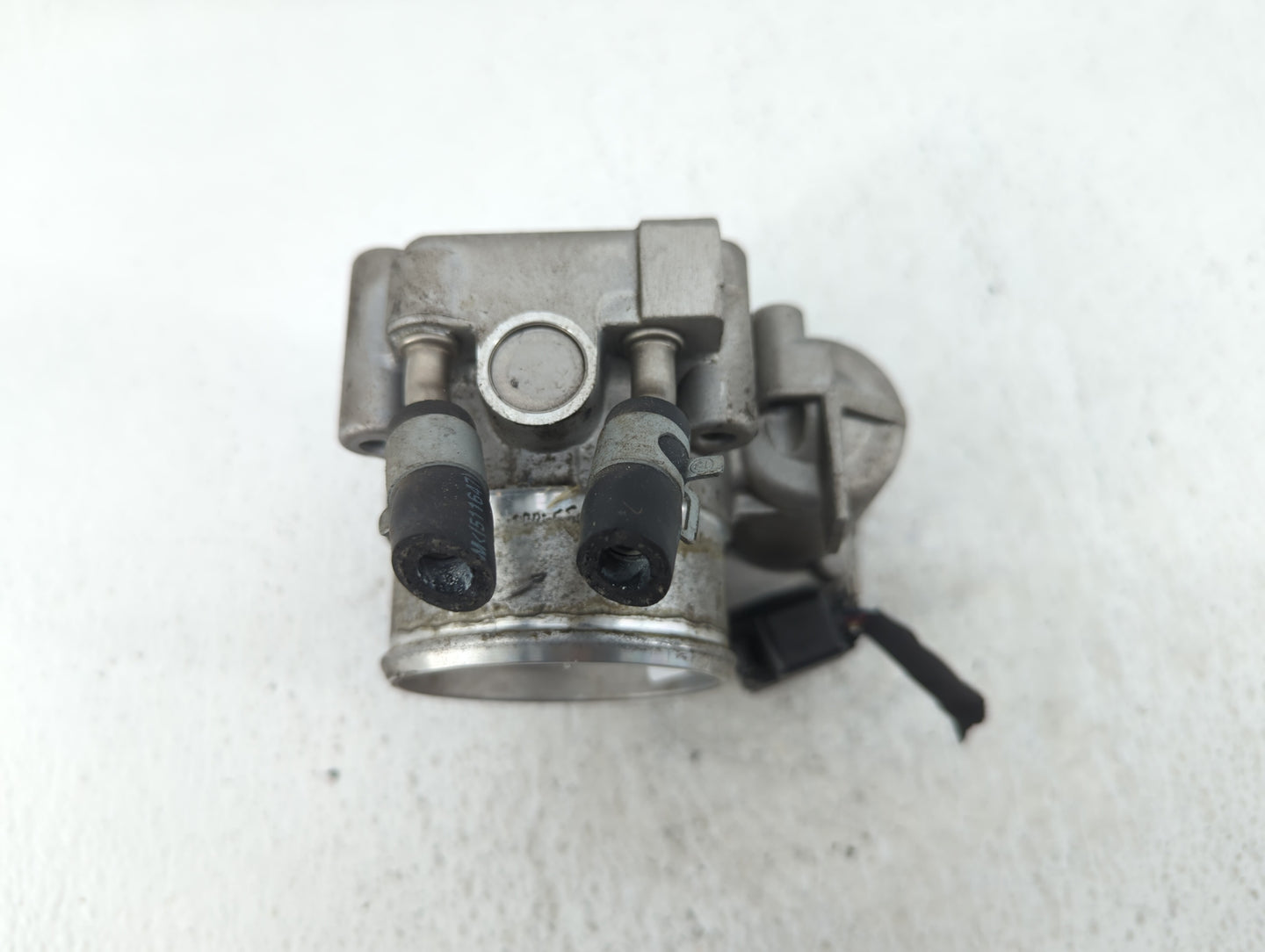 2015-2019 Hyundai Sonata Throttle Body P/N:35100-2G610 Fits Fits 2015 2016 2017 2018 2019 2020 2021 OEM Used Auto Parts - Oe