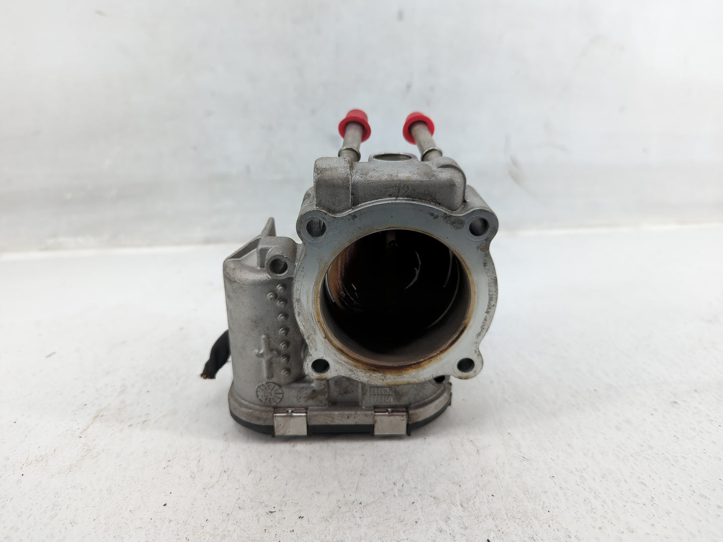 2015-2019 Hyundai Sonata Throttle Body P/N:35100-2G610 Fits Fits 2015 2016 2017 2018 2019 2020 2021 OEM Used Auto Parts - Oe